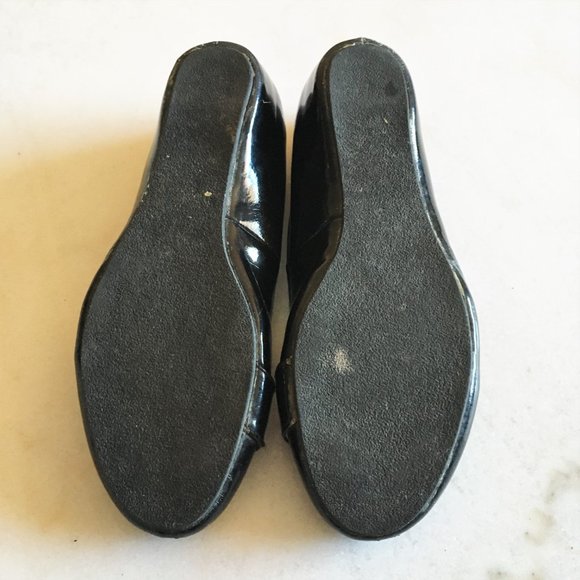 Nicole shiny black patent ballet flats / shoes with buttons - Picture 7 of 9